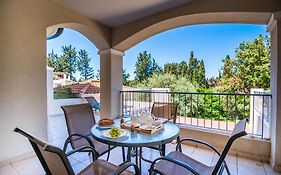 Cozy Apartment In Paphos Beautiful Complex
