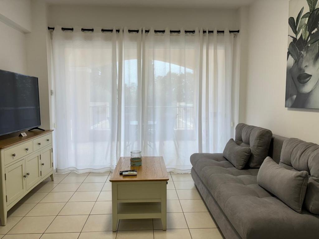 Cozy Apartment In Paphos Beautiful Complex מראה חיצוני תמונה