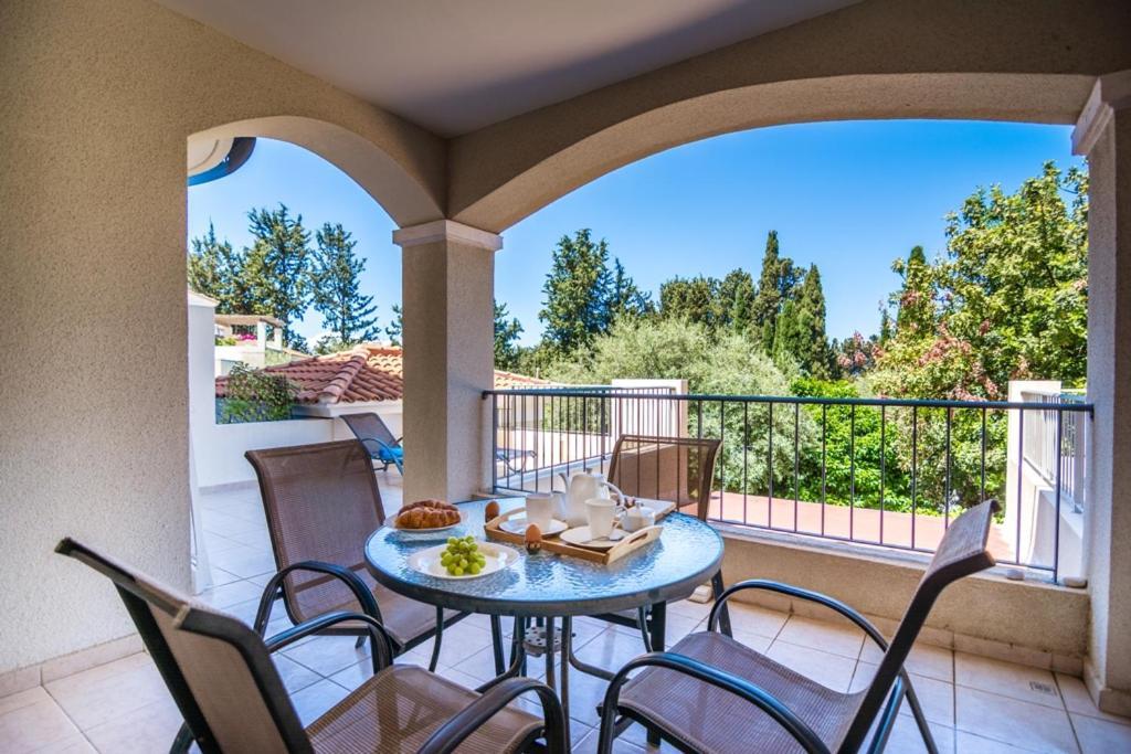 Cozy Apartment In Paphos Beautiful Complex מראה חיצוני תמונה